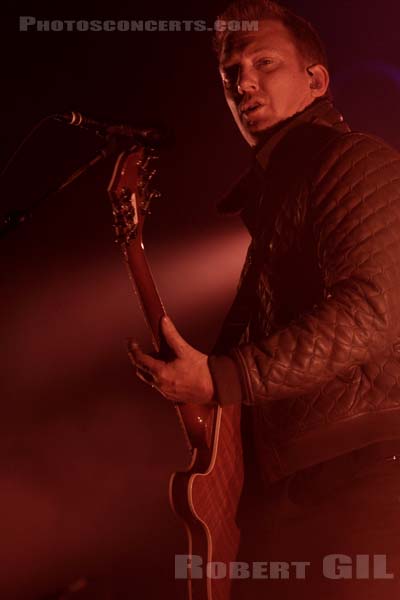 QUEENS OF THE STONE AGE - 2014-08-24 - SAINT CLOUD - Domaine National - Grande Scene - Joshua Michael Homme III